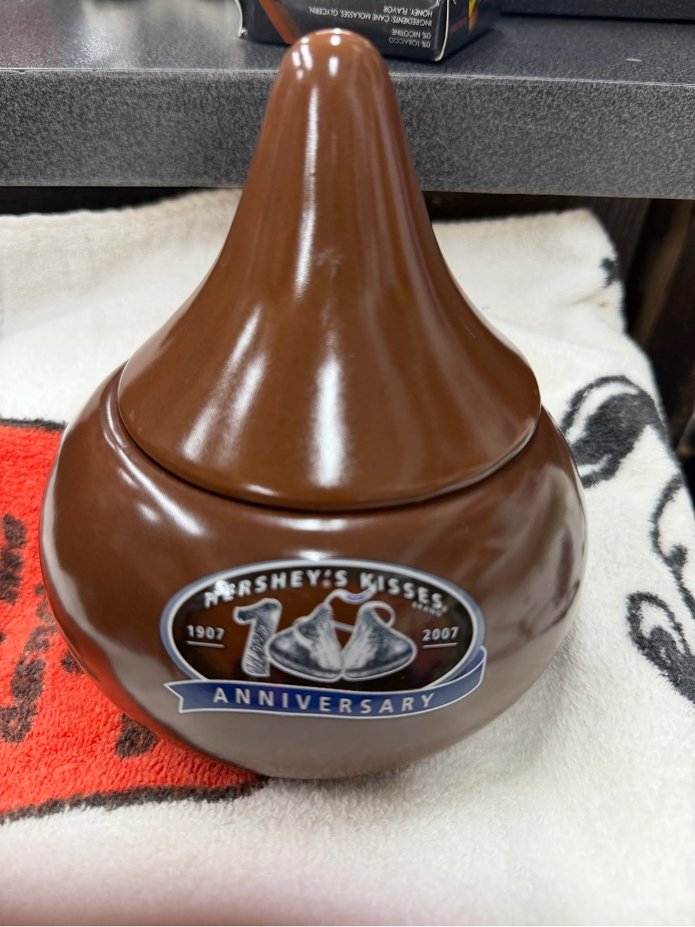 HERSHEY'S Kisses Brown Anniversary Candy Jar